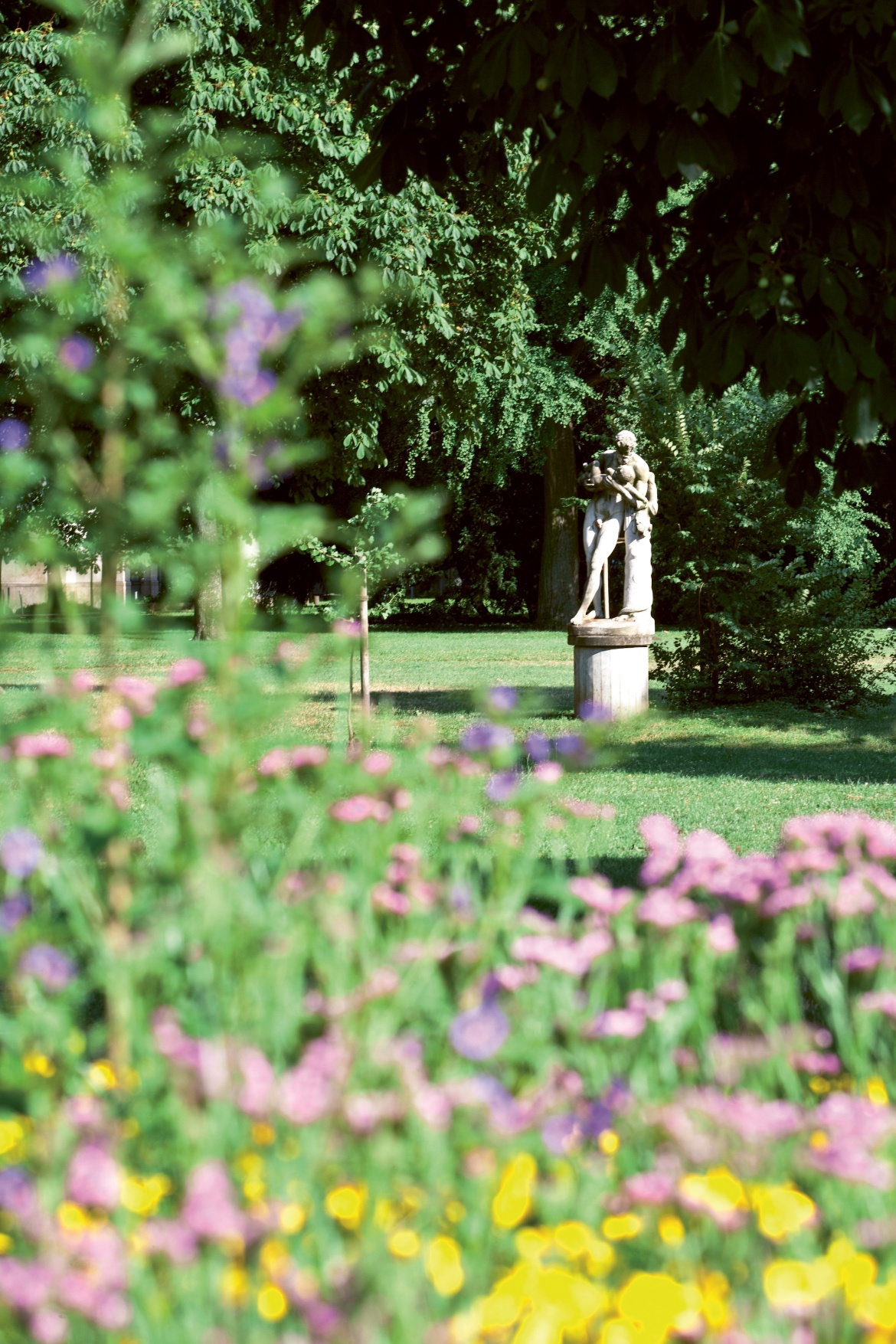 Bild einer Statue im Stadtgarten