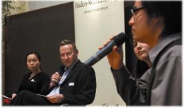 von links Min Li aus China, Moderator Matthias Holtmann, Marta Escoto aus El Salvador sowie Been Ang aus Singapur