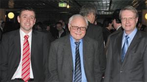 die Professoren Bornscheuer (Mitte), sein Nachfolger Ekkehard Ramm (rechts) und dessen Nachfolger Manfred Bischoff (links)