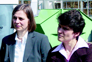 Ministerin Tanja Gönner (rechts) und die Professorin Heidrun Steinmetz