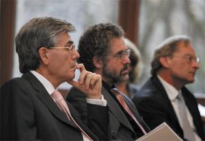 Von links der italienische Generalkonsul Faiti Salvadori, der Prorektor für Lehre und Weiterbildung Wolfgang Schlicht und der geschäftsführende Direktor des IZKT Georg Maag
