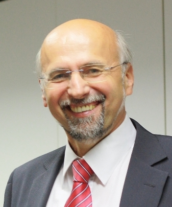 Dieses Bild zeigt Prof. Dr. Manfred Berroth