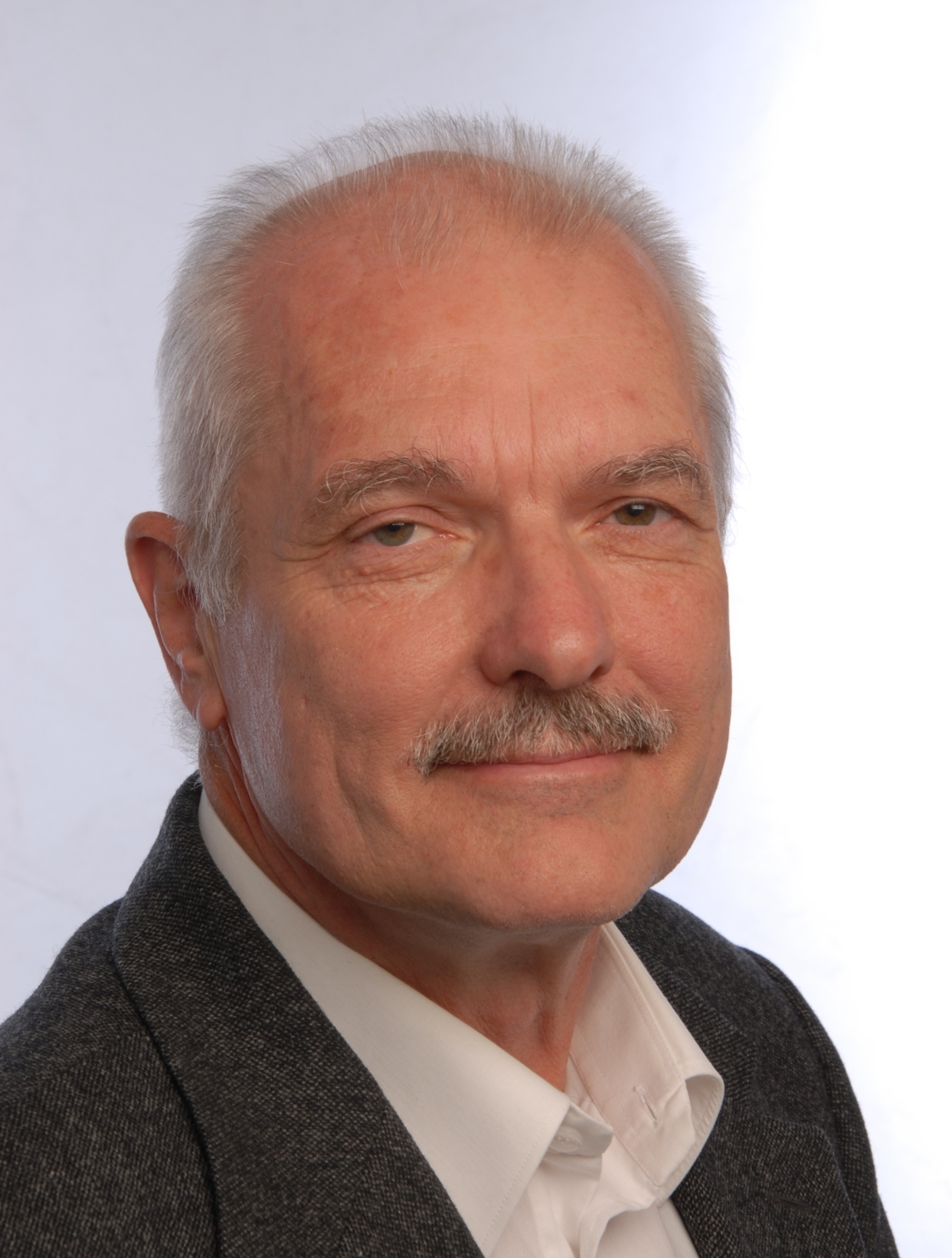 Dieses Bild zeigt Apl. Prof. Rainer Friedrich (im Ruhestand)