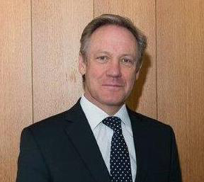Dieses Bild zeigt Prof. Dr. Michael-Jörg Oesterle