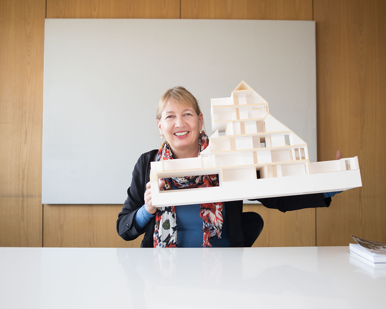 Dieses Bild zeigt Prof. Dr. Christine Hannemann