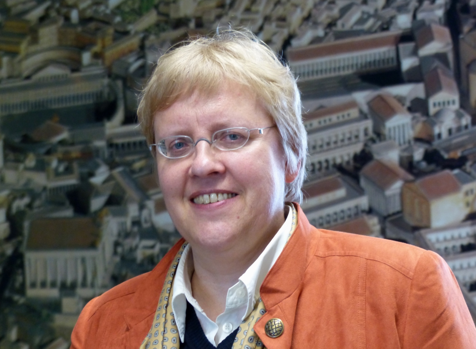 This picture shows Prof. Sabine Holtz