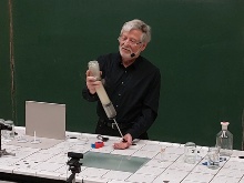 Prof. Peter Menzel