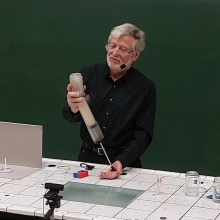 Prof. Peter Menzel