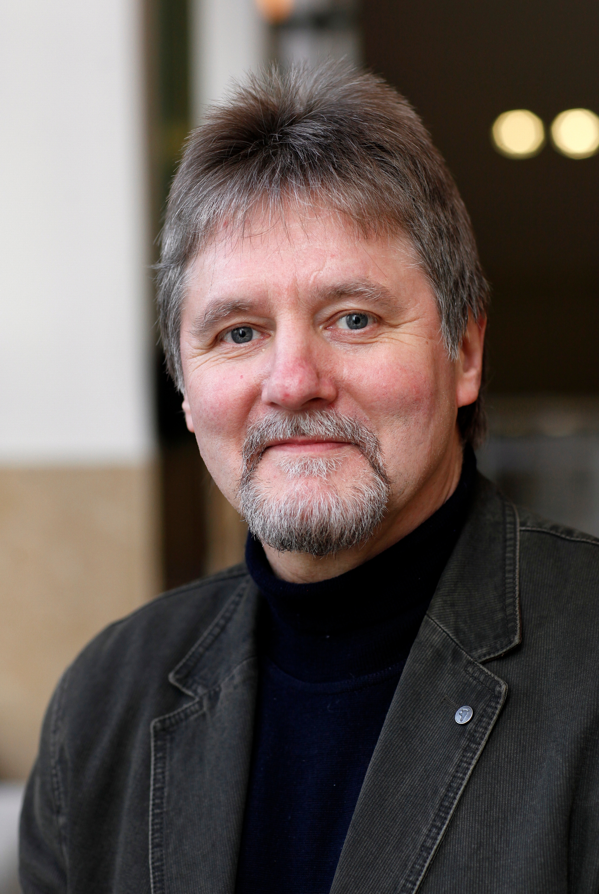 Prof. Wolfgang Osten