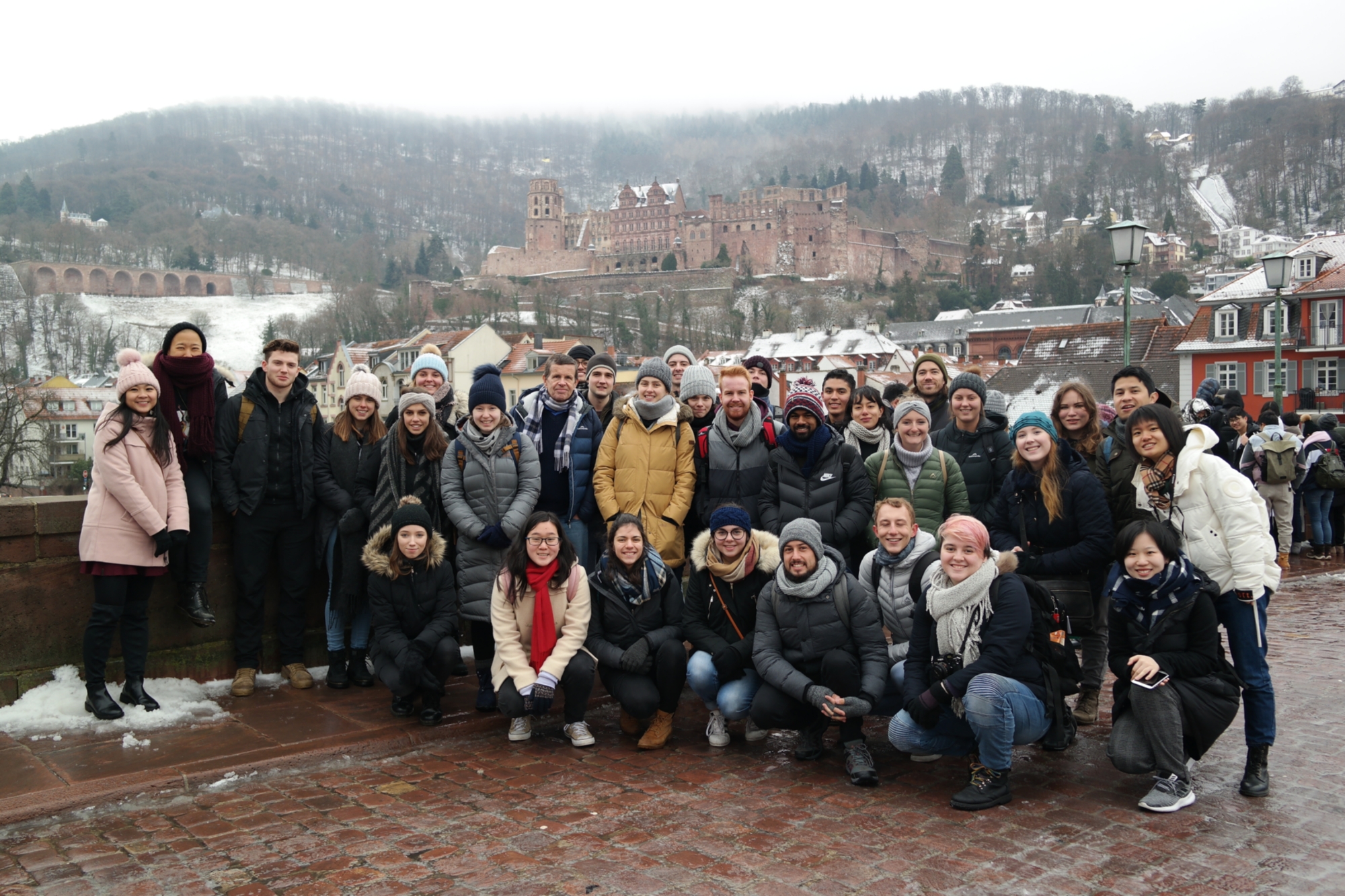 Studierende, die an der Winter University der Universität Stuttgart teilgenommen haben.