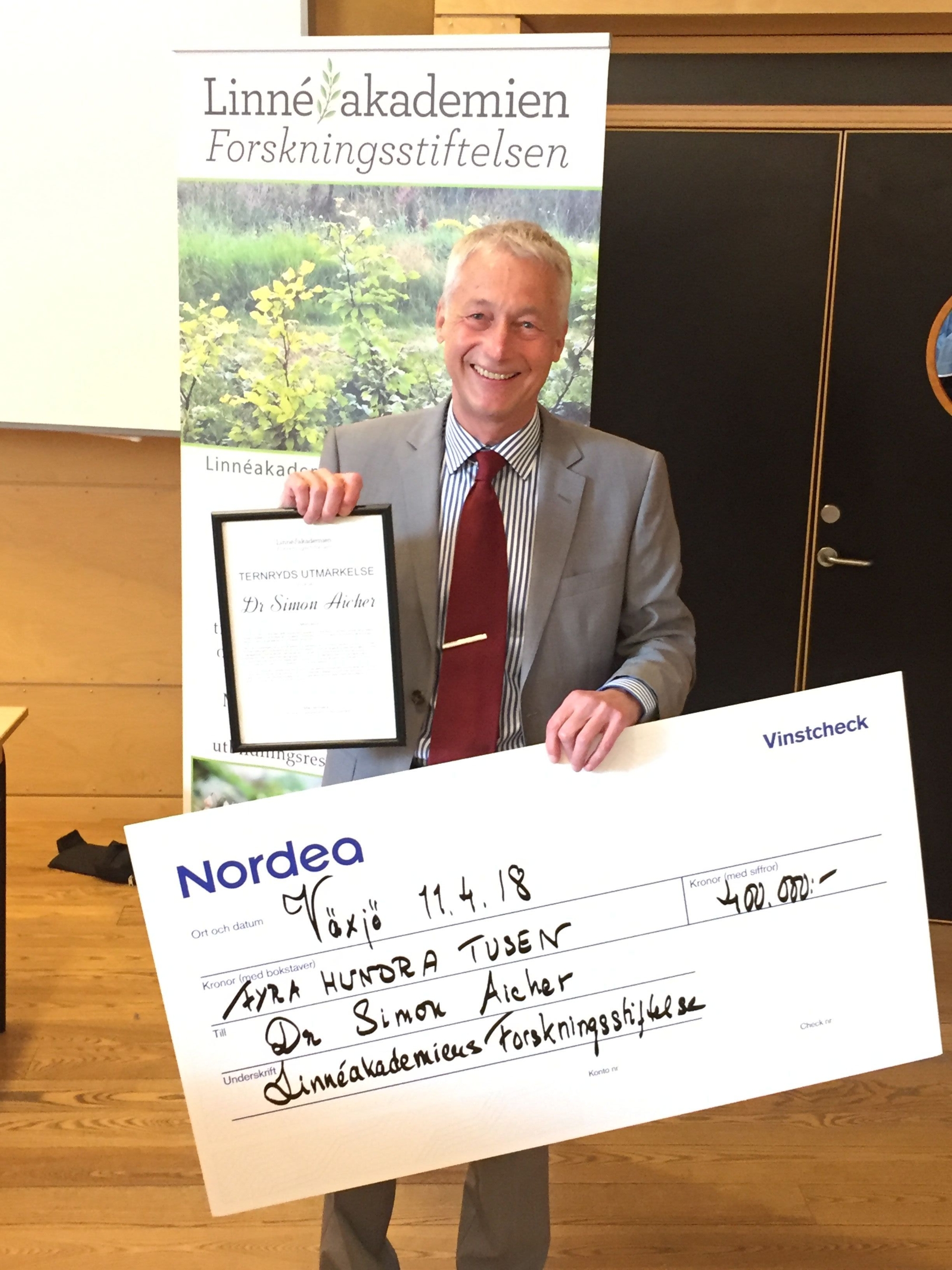 Dr. Simon Aicher receives the Carl-Olof Ternryd Prize