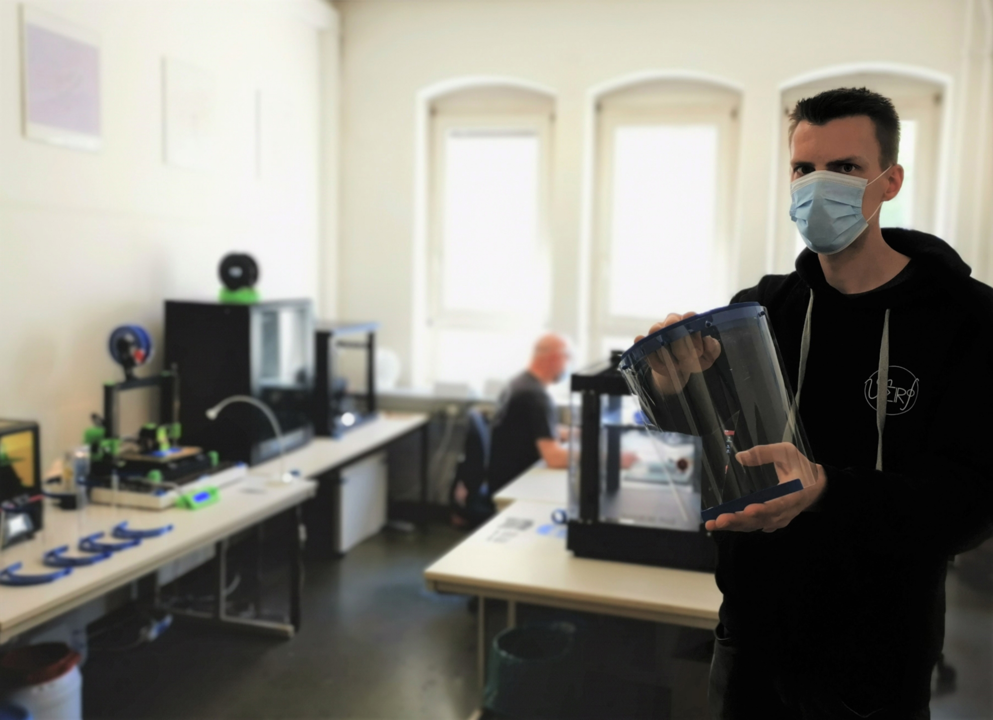 Folien und Schutzvisiere bereitgestellt und produziert vom Institut für Kunststofftechnik