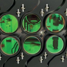 Array of mirrors of the thin film multipass booster
