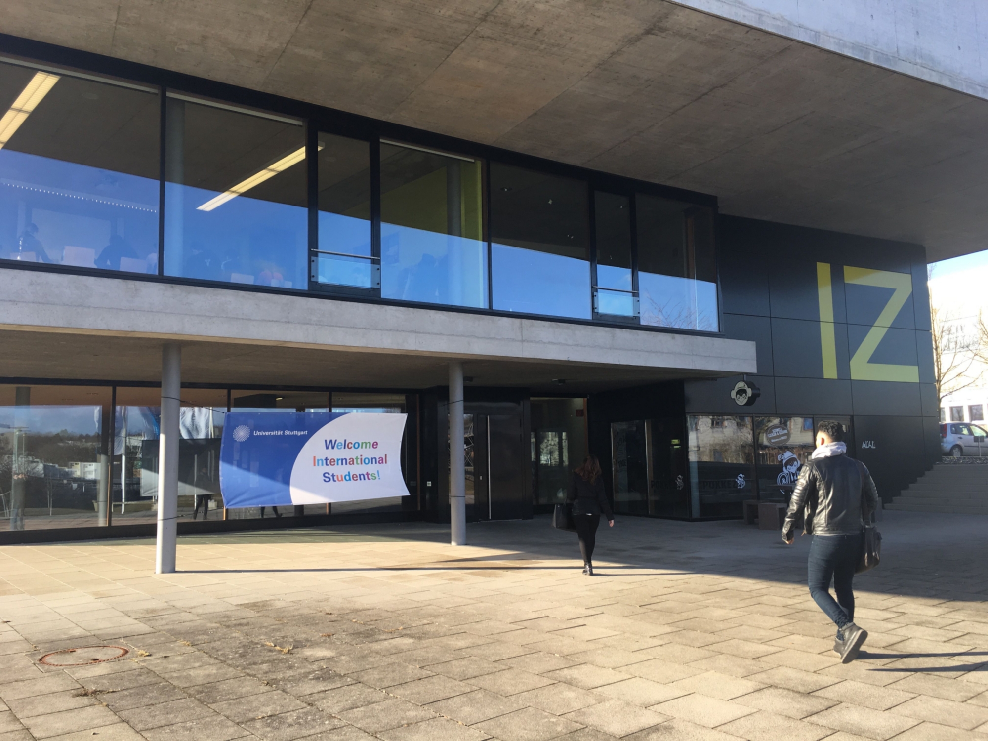Begrüßung internationaler Studierender an der Universität Stuttgart.