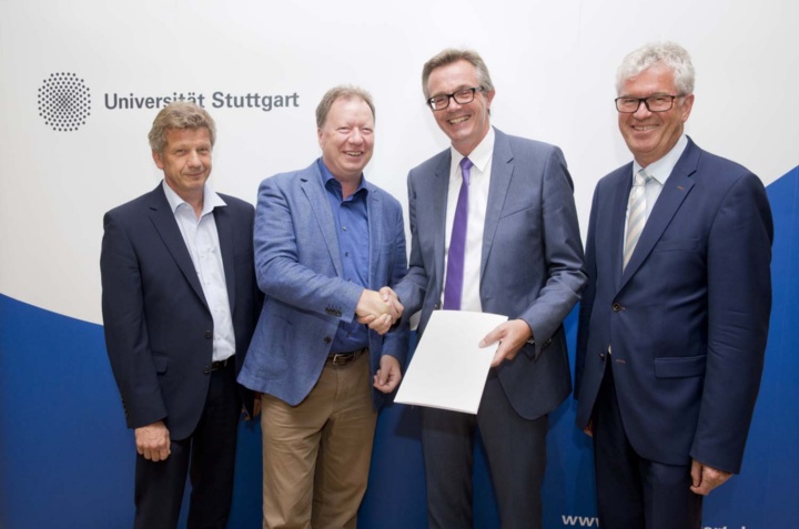 Pleasure at signing the contract at the University of Stuttgart: (from left) Professor Harald Garrecht (Dean of the Faculty of Construction and Environmental Engineering Sciences), Professor Wolfram Ressel (Rector), Jörn Beckmann (member of the board of directors at Ed. Züblin AG), Professor Fritz Berner (Institute for Construction Management). 