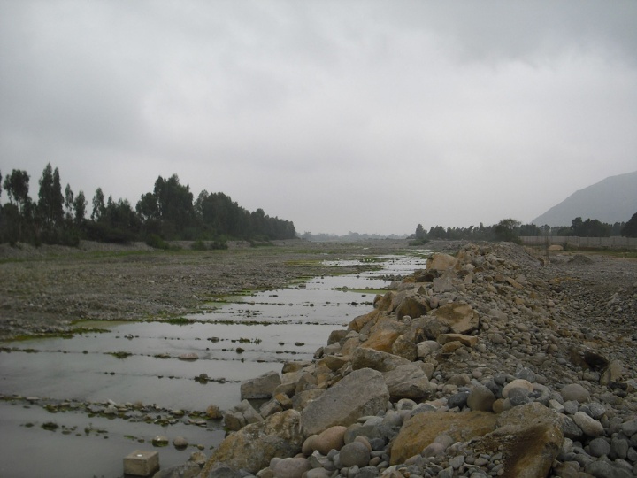 Der Río Lurín südlich von Lima. TRUST-Forscher wollen herausfinden, wieviel Wasser er genau führt und in welcher Qualität.  