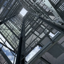 Treppenturm des Demonstrator-Hochhauses, dem Leitprojekt des SFB 1244