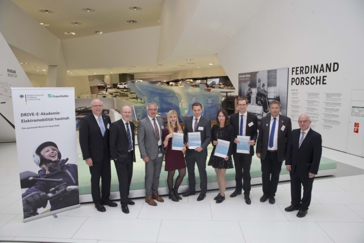 Die Gewinner der DRIVE-E-Studienpreise 2017 im Porsche Museum