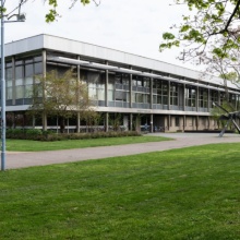 Die seit April 2018 denkmalgeschützte Universitätsbibliothek auf dem Campus Stadtmitte.