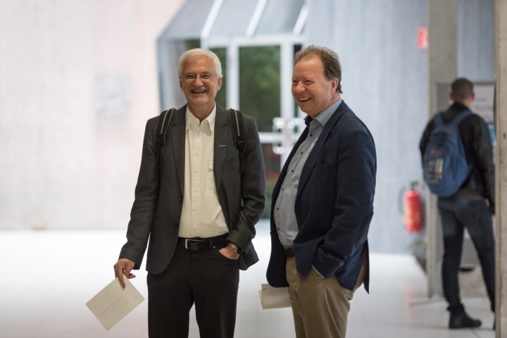 Rector Prof. Wolfram Ressel (right) and Prof. Thomas ERtl, spokesman of the Cluster of excellence