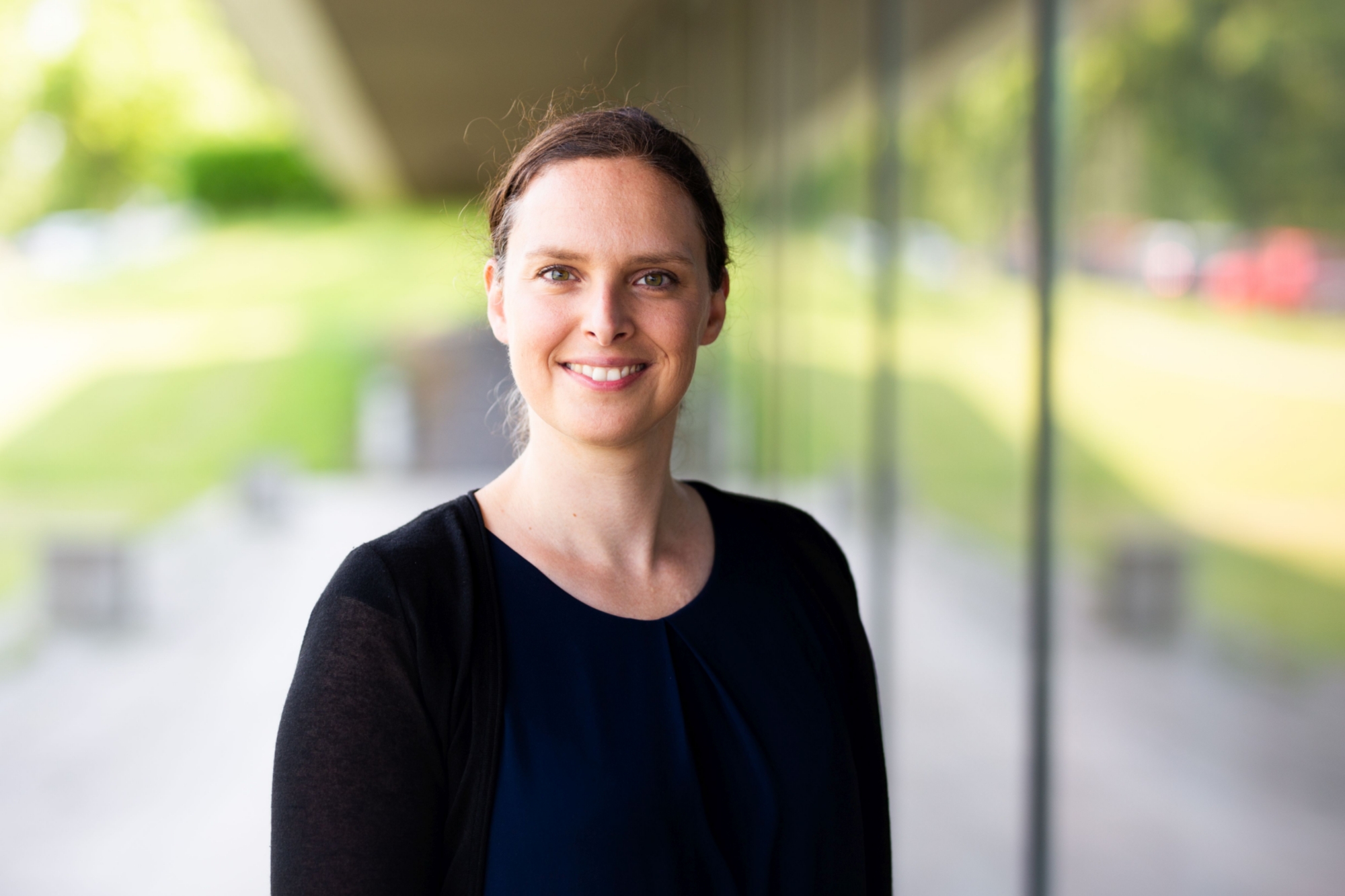 Prof. Stefanie Barz