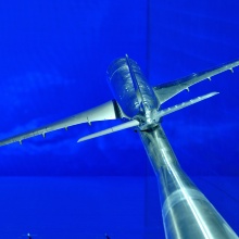 Flugzeugmodell im Windkanal.