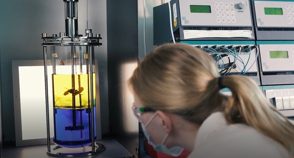 Bioreactor with mixing phases at the University of Stuttgart’s IBVT.