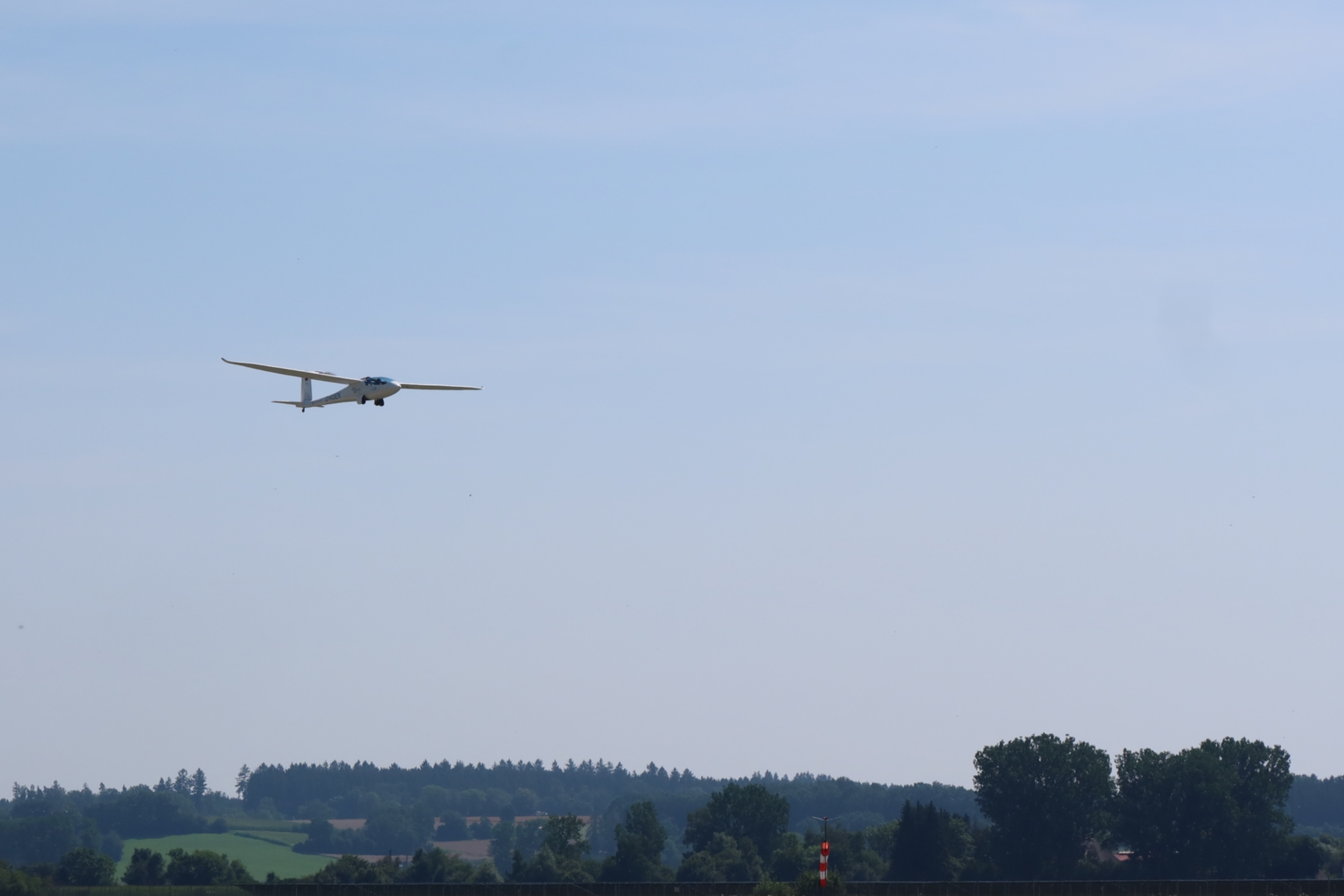 Hybridflugzeug e-Genius bei seinem Erstflug