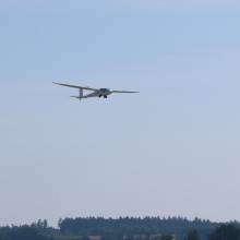 Hybridflugzeug e-Genius bei seinem Erstflug