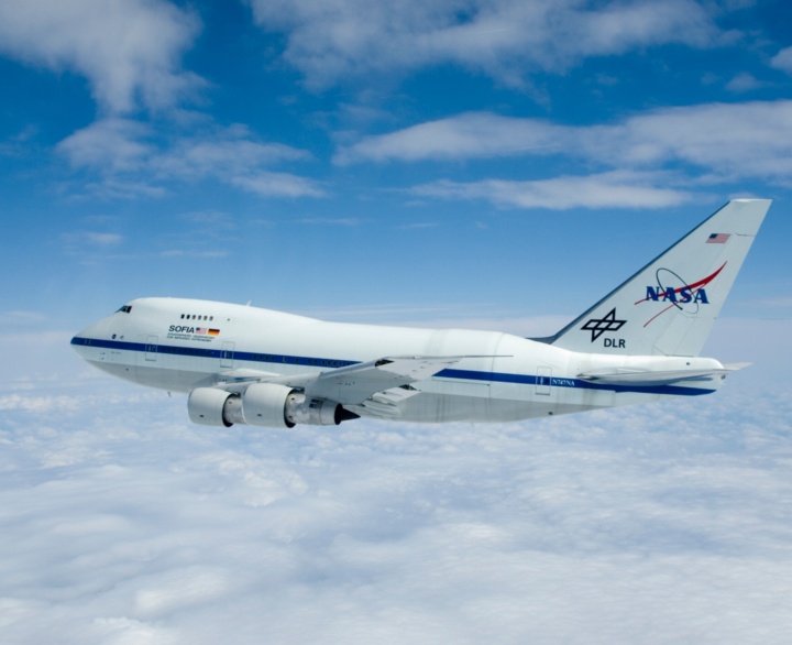Die fliegende Sternwarte SOFIA ist eine umgebaute Boeing 747 SP.