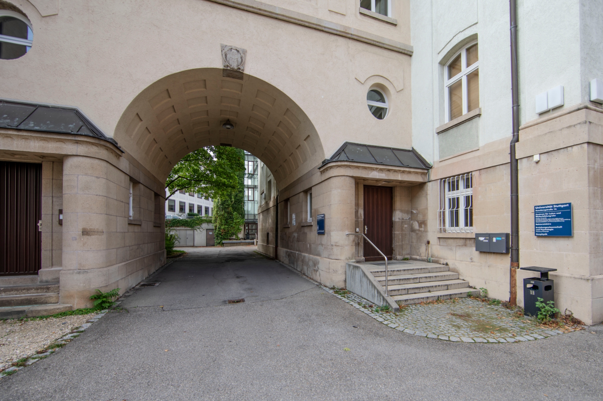 Main Entrance Azenbergstraße 16