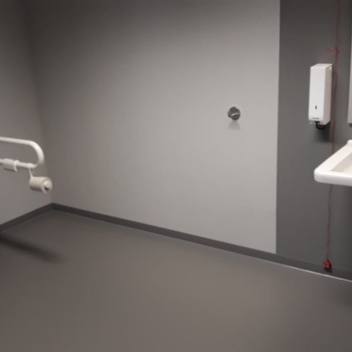 Pfaffenwaldring 57 toilet for disabled persons