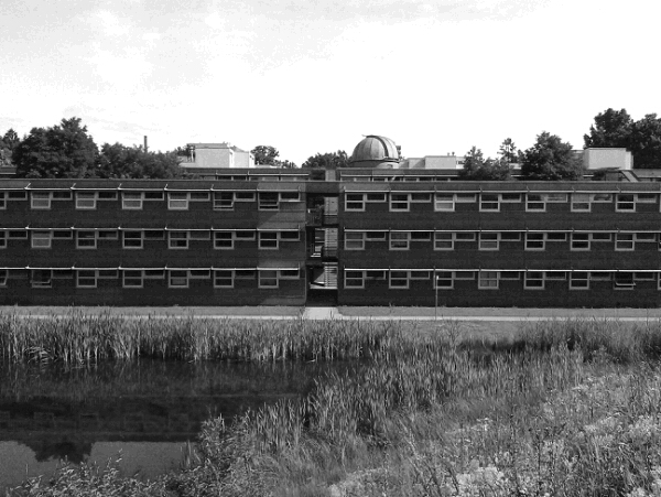 Textfeld:  Abbildung 7: Frontalansicht Pfaffenhof II, Photo: Anja König
