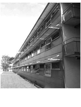Textfeld:  Abbildung 8: Fassade, Photo: Anja König
