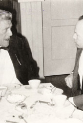 Mundry mit seinem Doktorvater Georg Melchers Anfang der 70er Jahre